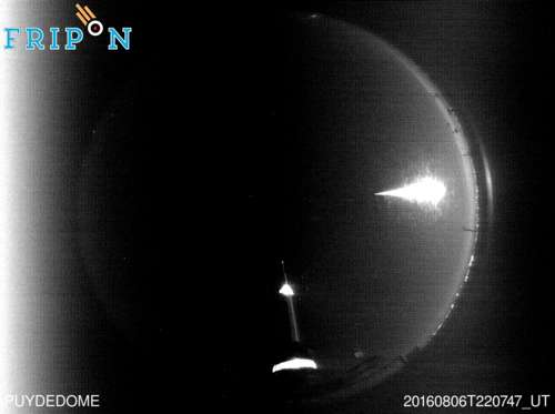 Full size image detection Puy-de-Dome (FRAU01) 2016-08-06 22:07:47 Universal Time