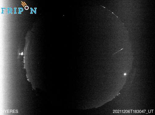 Full size image detection Observatoire du Pic des fées - Hyeres (FRPA06) 2021-12-06 18:30:47 Universal Time