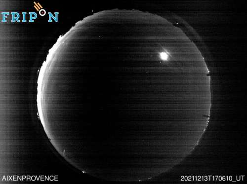 Full size image detection Aix-en-Provence (FRPA02) 2021-12-13 17:06:10 Universal Time