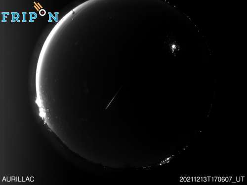 Full size image detection Aurillac (FRAU03) 2021-12-13 17:06:07 Universal Time