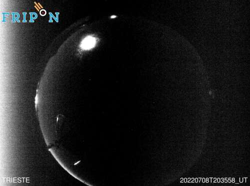Full size image detection Trieste (ITFV01) 2022-07-08 20:35:58 Universal Time