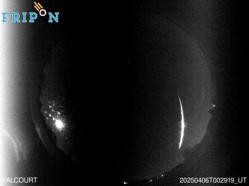 Full size image detection Valcourt (FRCA02) 2025-04-06 00:29:19 Universal Time