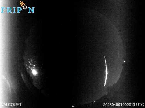 Full size image detection Valcourt (FRCA02) 2025-04-06 00:29:19 Universal Time